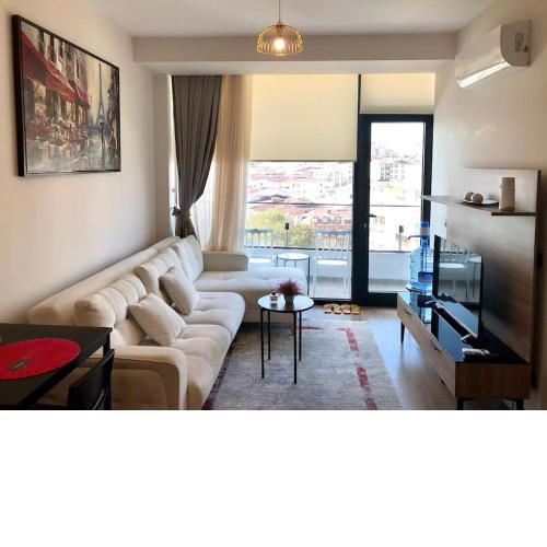 Secured Lux 1 + 1 apartment - Gym, Sauna & Parking ( EMP 142 )
