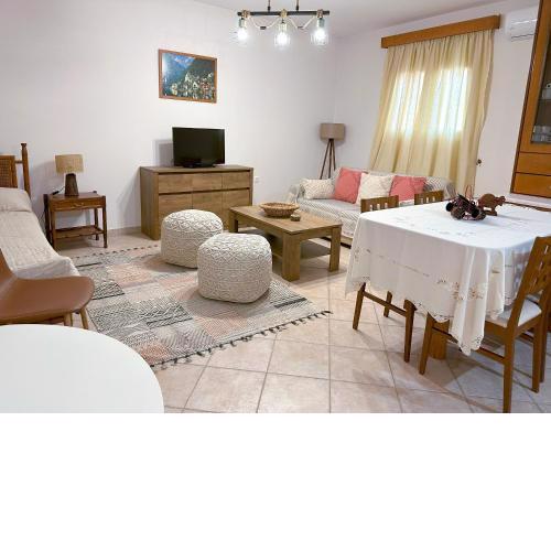 Selianitika's Funky Flat