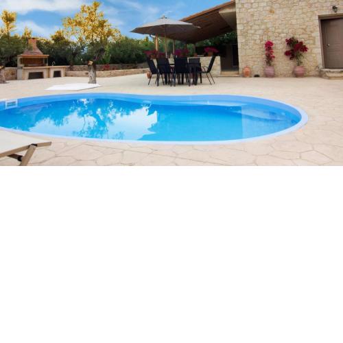Selinitsa Stone Home - Mani's Private Pool Retreat