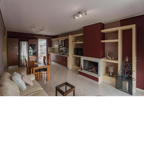 SEMIRAMIS Marina Apartment with Fireplace