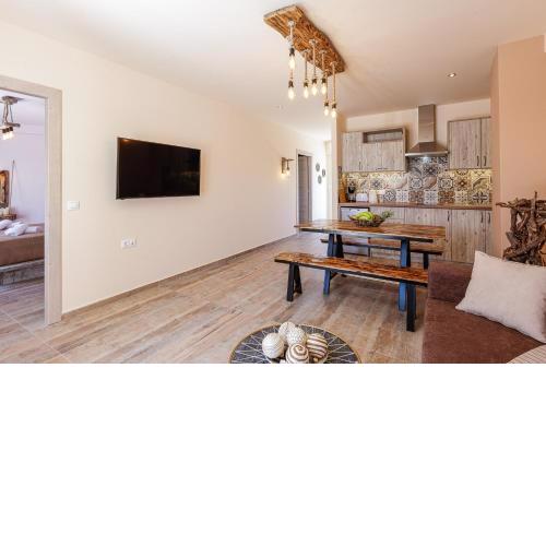 Semiso Beach Suites