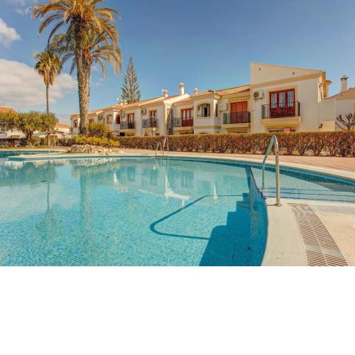 Serene apartment in Andalusia with shared pool