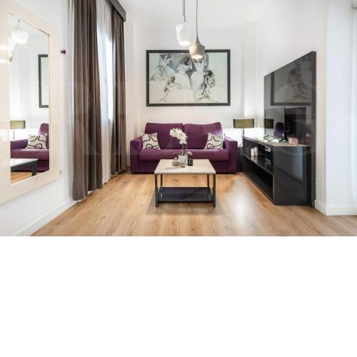 Serene & central apartment by Picasso Museum