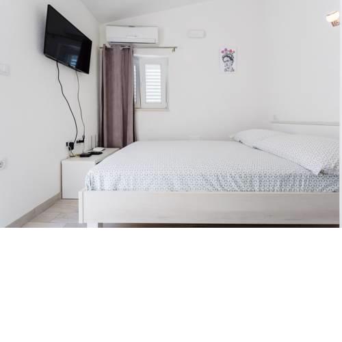 Serious Job Room