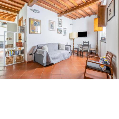 Settignano Quiet Apartment with Private Parking