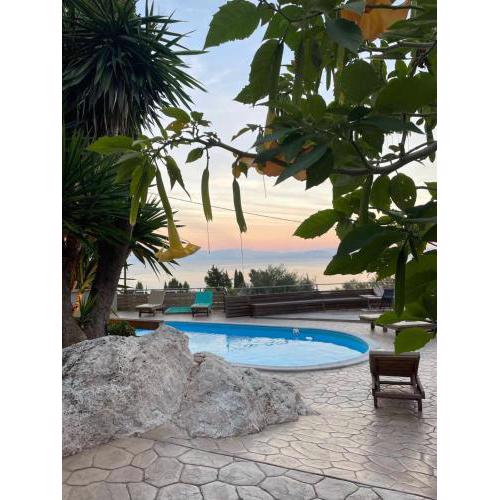 SEVEN KEYS Luxury Suites