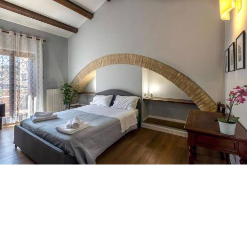 Sferisterio-Cairoli Casa Tosca con balcone