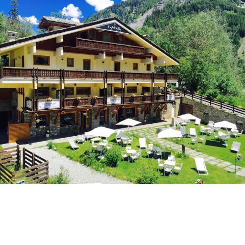 Shatush Hotel