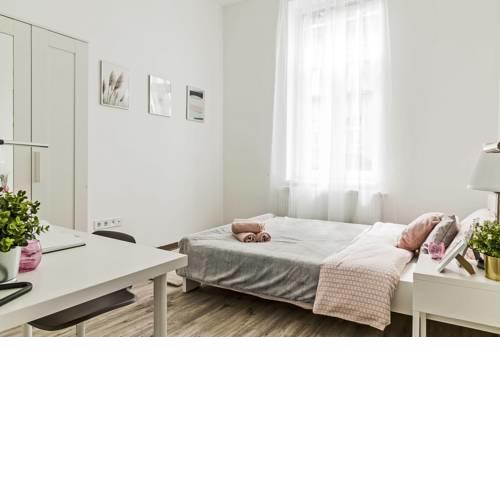 Shiny flat close to city center