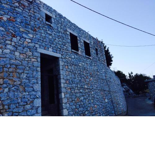 Shiro - traditional stone villa