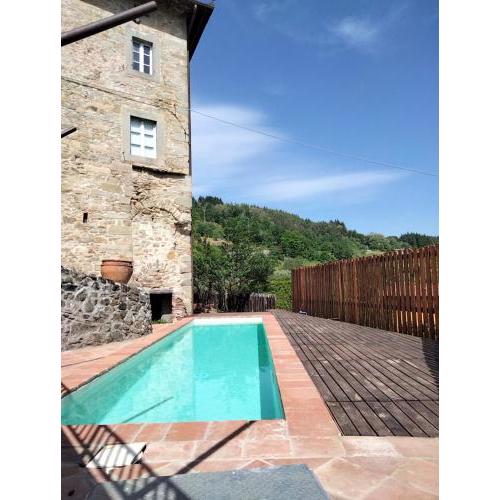 Sillicagnana Castle Villa with Swimming Pool!