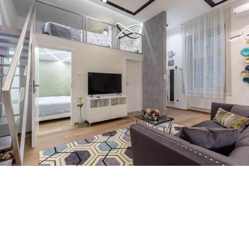 °◈ Silver Kissed Deluxe Home In King Street ◈°