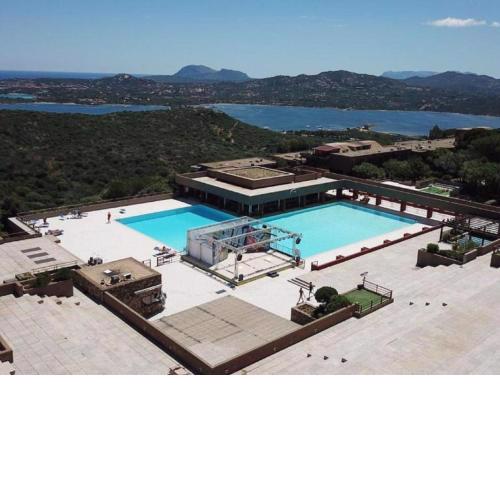 Simplistic apartment in Olbia with garden