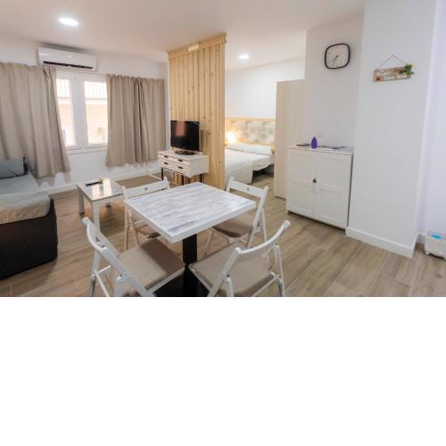 SimplyHosted Loft del Mar