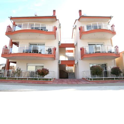 Sinanis Family Apartments