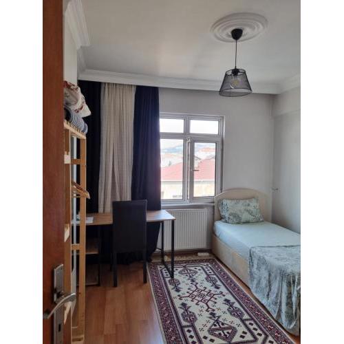 Single Room, одноместная комната в доме, chambre d'une personne, Habitación individual