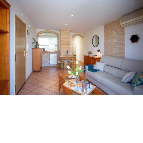 SingularStays Valero