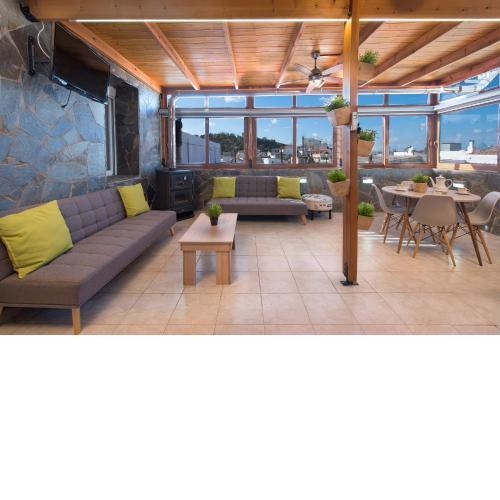 Sioutis House