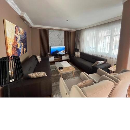 Sisli Osmanbey Taksim large terrace, quietness and space