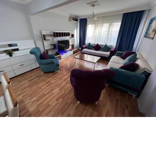 Şişli taksimde 2 Bedrooms and sitting room D 3