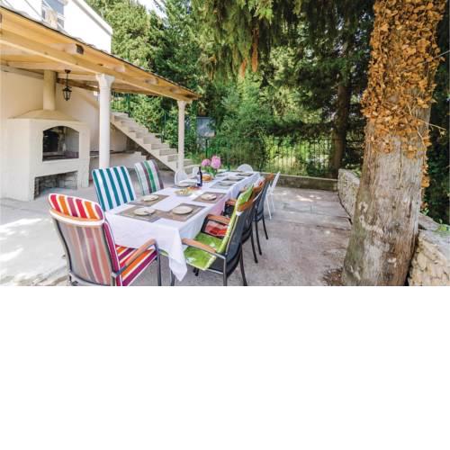 Six-Bedroom Holiday Home in Mlini