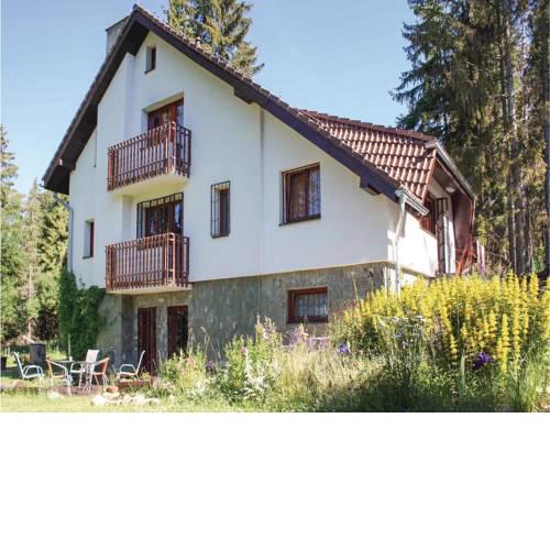 Six-Bedroom Holiday Home in Tatranska Strba