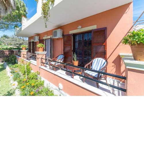 Skaros House