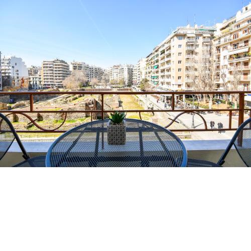 #SKGH Amellie & Αtlanta & Apollonia Suites - NavarinoSquare View