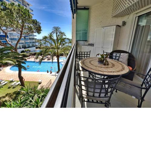 Skol 322 - Completely Renovated Beach Front Apartment Marbella