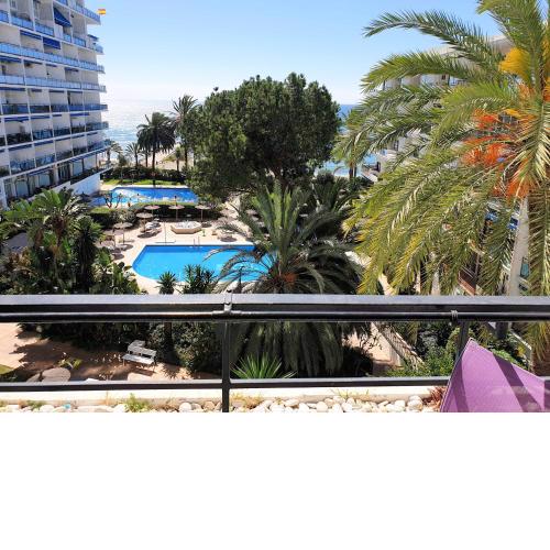 Skol 439 Spacious and Refurbished Apartment with Sea Views