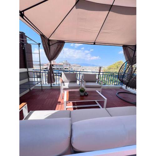 sky inn with great location wonderful Acropolis view in Neos kosmos