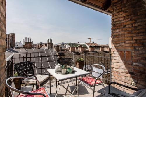 "Sky Lounge" Apartment with terrace. Best location