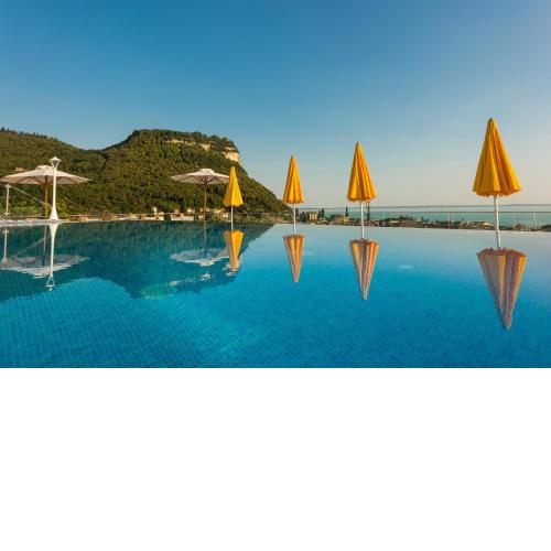 Sky Pool Hotel Sole Garda
