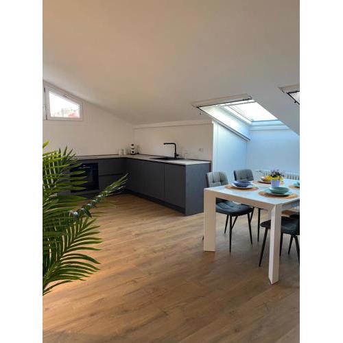 Sky View Apartment