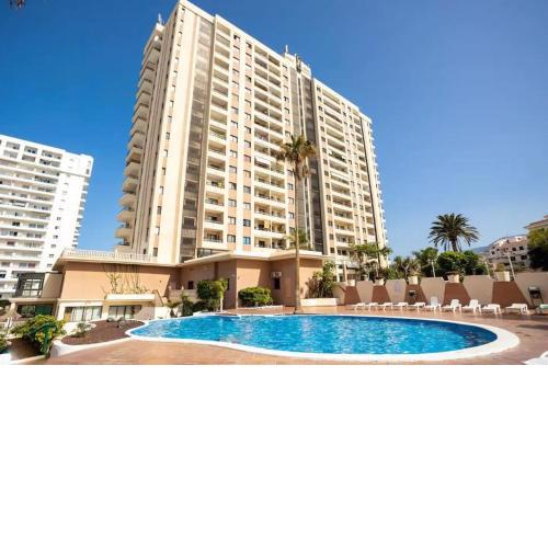 Skyline View Apartment