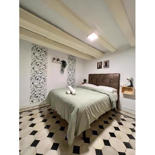 Sleep in Gothic BCN