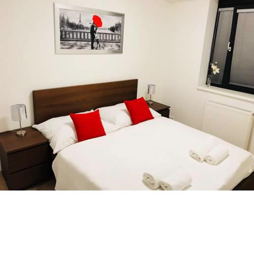 Sleeping Beauty A/C central private apartment