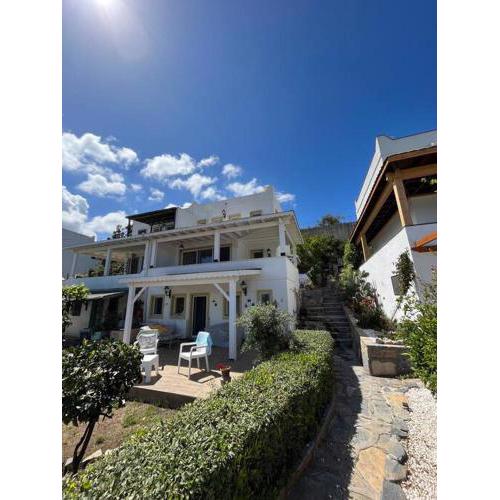 Sleeps 4, Villa with Amazing Sea and Nature View - AWZ 258