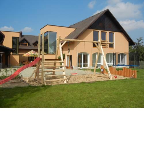 Slunný dvůr