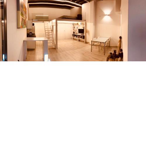 Small LOFT in the historic center of Rome!