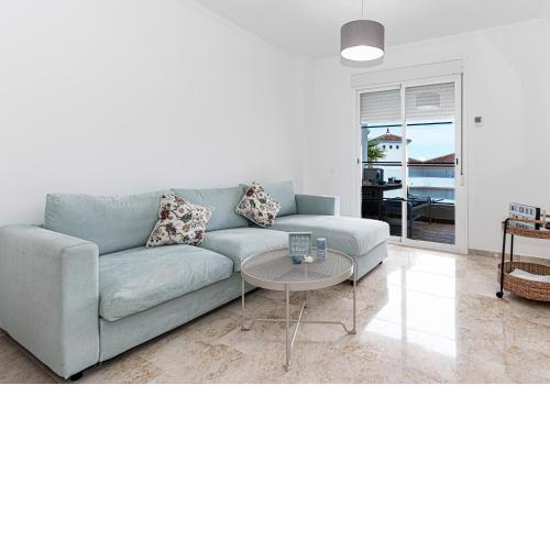 Small Oasis by Rent Me