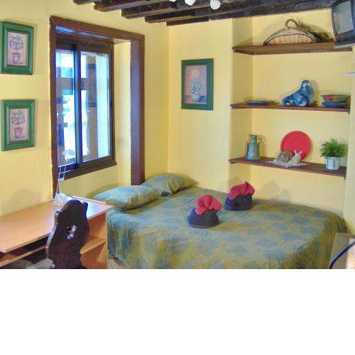 Small studio 15m for young people with sea view