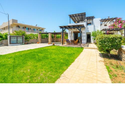 Smaragdi Beachfront Villa
