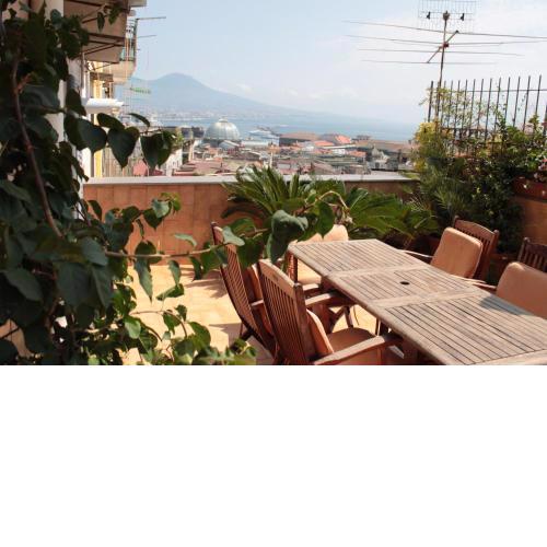 Smile At Vesuvio