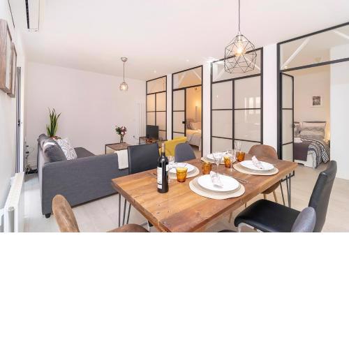 Smiling Apartment Near Puerta del Sol by Batuecas