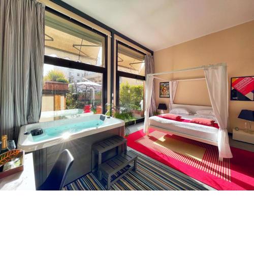 Snob Luxury Suite