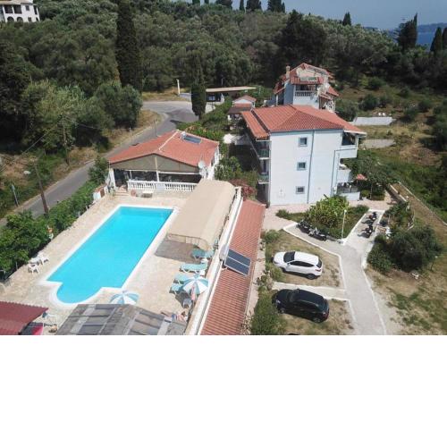 Snug apartment in Mpenitses with shared pool