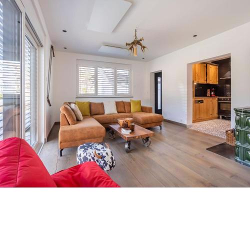 Snug holiday home in Weißbriach with terrace