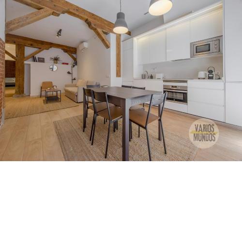 SoHo style Apt para 7p en el centro de Madrid!