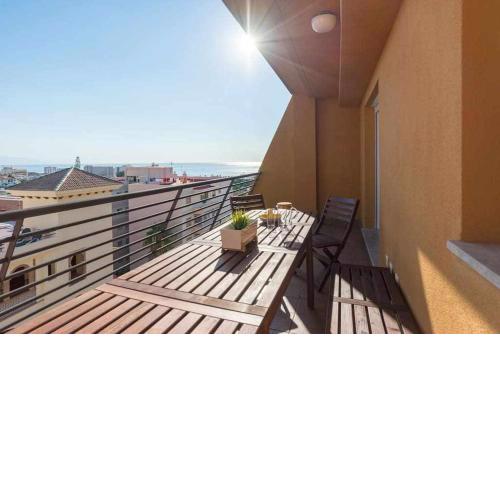 SOL Increíble ático con piscina y parking